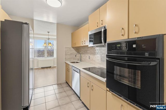 301 Beech Street 5F, Hackensack, NJ 07601