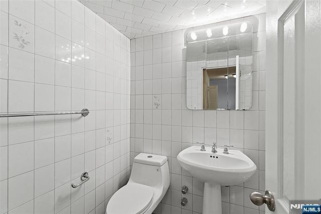 301 Beech Street 5F, Hackensack, NJ 07601