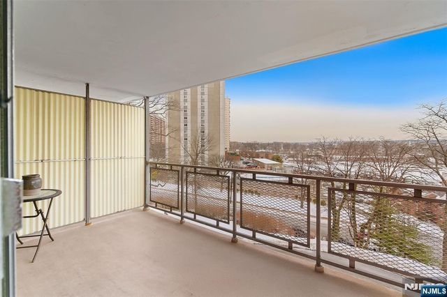 301 Beech Street 5F, Hackensack, NJ 07601