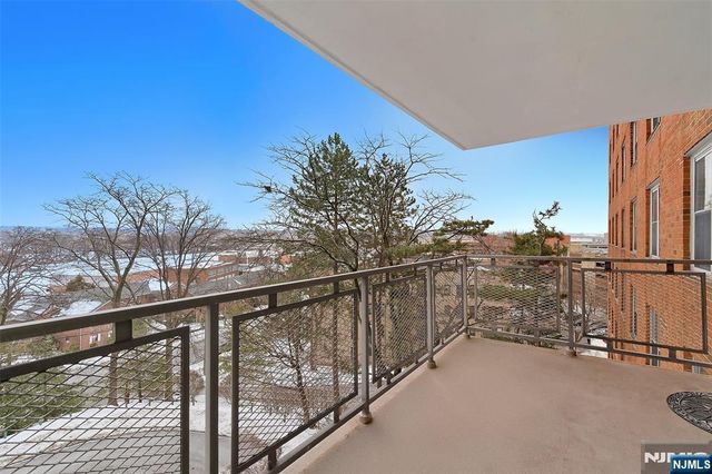 301 Beech Street 5F, Hackensack, NJ 07601