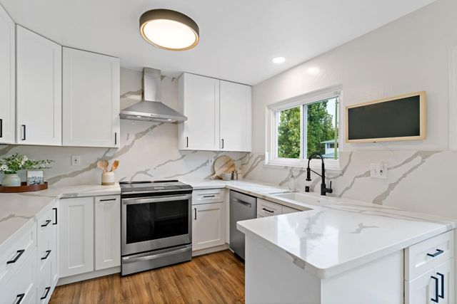 530 Leahy Street, Redwood City, CA 94061