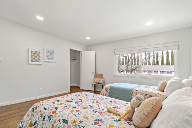 530 Leahy Street, Redwood City, CA 94061