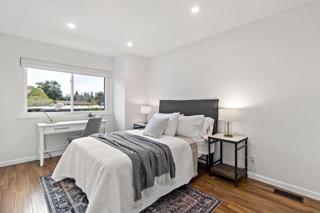 530 Leahy Street, Redwood City, CA 94061