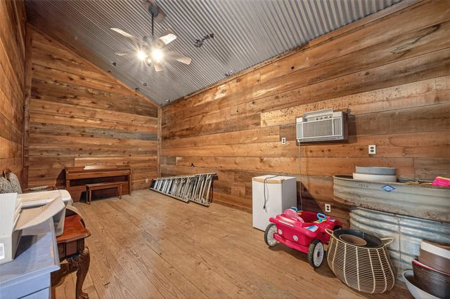 5434 Pine Springs Court, Conroe, TX 77304