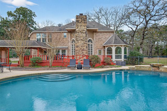 5434 Pine Springs Court, Conroe, TX 77304