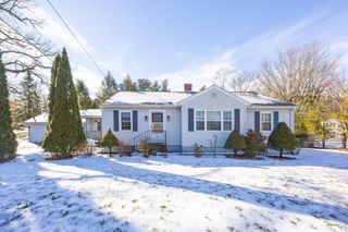 279 S Main St, Hopedale, MA 01747
