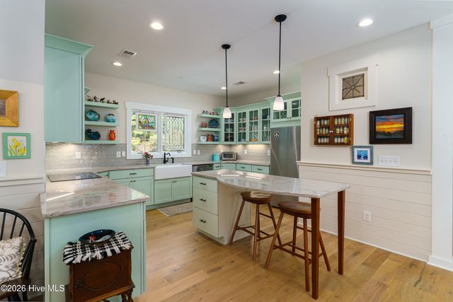 150 Good Barn Road, Vass, NC 28394