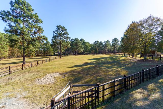 150 Good Barn Road, Vass, NC 28394