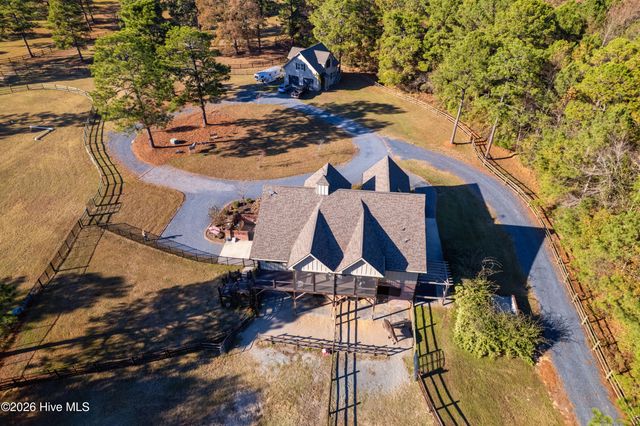 150 Good Barn Road, Vass, NC 28394