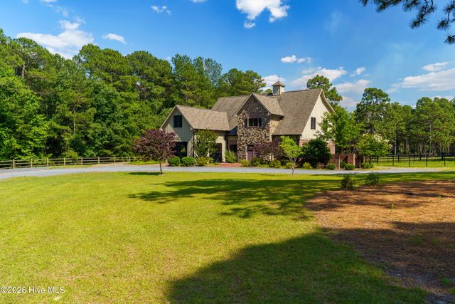150 Good Barn Road, Vass, NC 28394