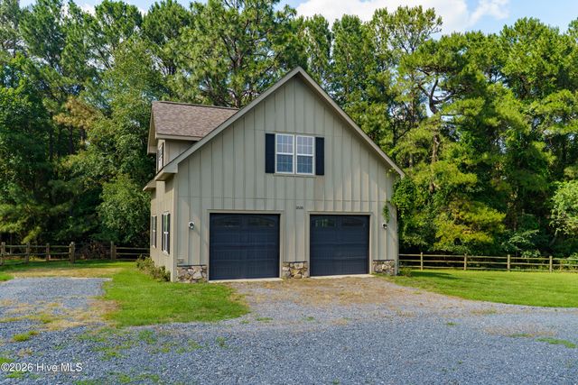 150 Good Barn Road, Vass, NC 28394