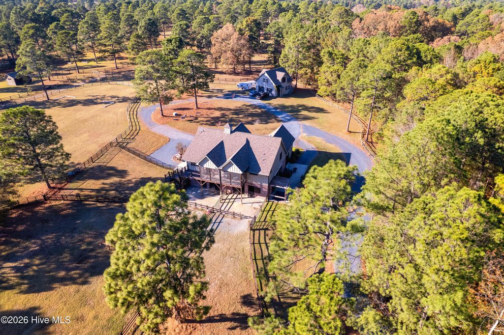 150 Good Barn Road, Vass, NC 28394