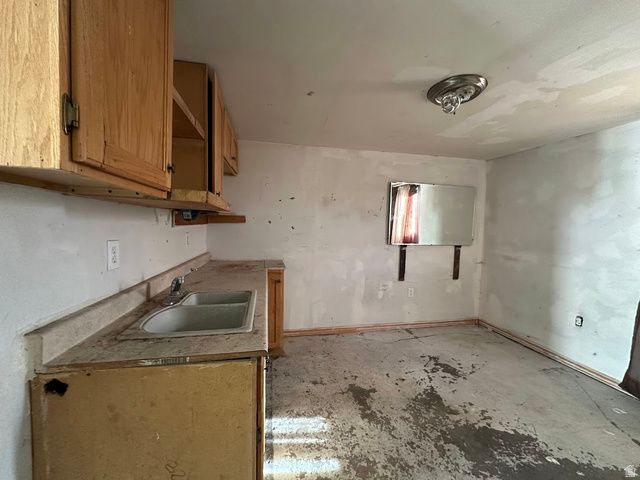 4235 W 5700 S, Kearns, UT 84118