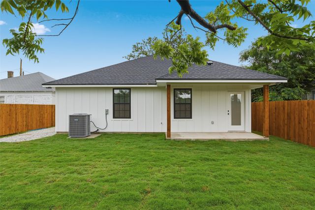 812 Kings Highway, Waco, TX 76704