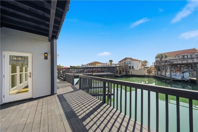 13745 Tajamar St, Corpus Christi, TX 78418