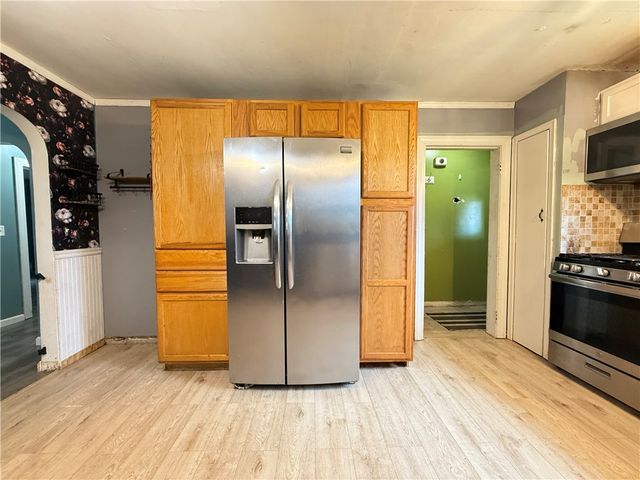 63 Fredonia Road, Hempfield Twp, PA 16125