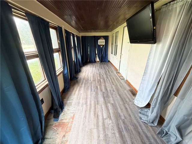 63 Fredonia Road, Hempfield Twp, PA 16125