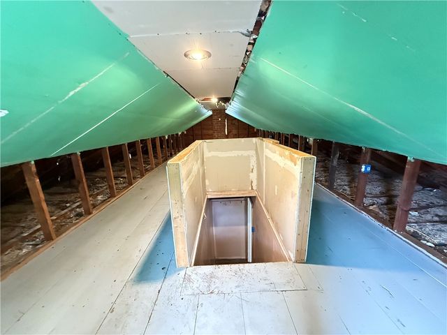 63 Fredonia Road, Hempfield Twp, PA 16125