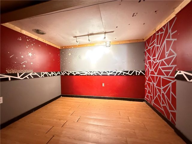 63 Fredonia Road, Hempfield Twp, PA 16125