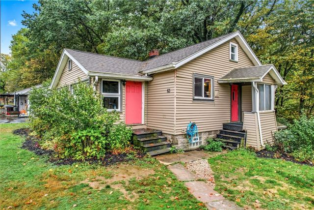 63 Fredonia Road, Hempfield Twp, PA 16125