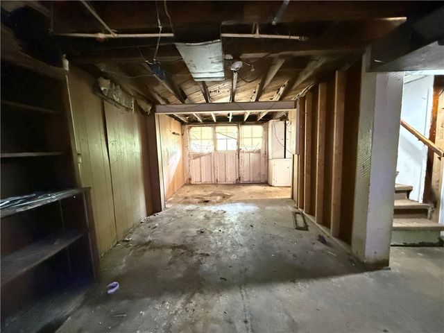 63 Fredonia Road, Hempfield Twp, PA 16125