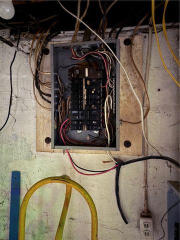 63 Fredonia Road, Hempfield Twp, PA 16125