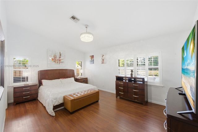 10781 NW 18th Dr, Plantation, FL 33322