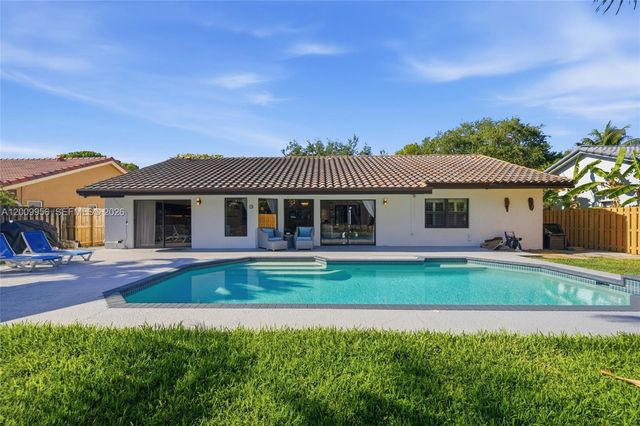 10781 NW 18th Dr, Plantation, FL 33322