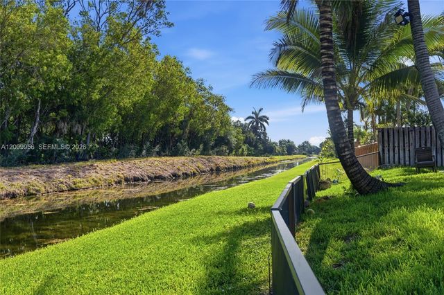 10781 NW 18th Dr, Plantation, FL 33322