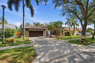 10781 NW 18th Dr, Plantation, FL 33322