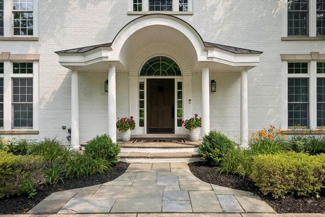 1671 Alexis Court, Lake Forest, IL 60045