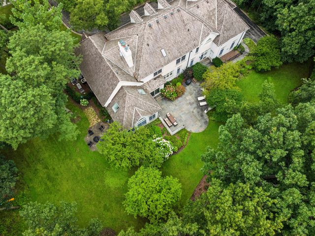 1671 Alexis Court, Lake Forest, IL 60045