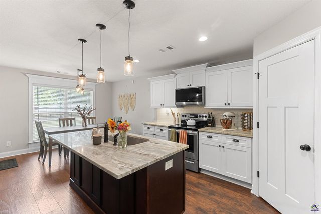 105 Avington Chase, Perry, GA 31069