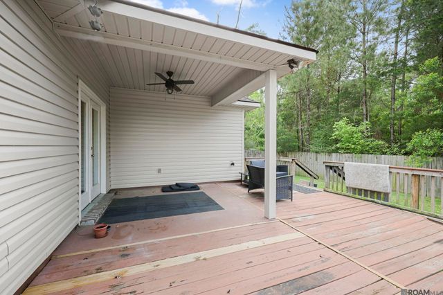 10836 Field Pointe Dr, Denham Springs, LA 70726