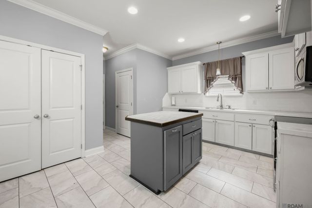 10836 Field Pointe Dr, Denham Springs, LA 70726