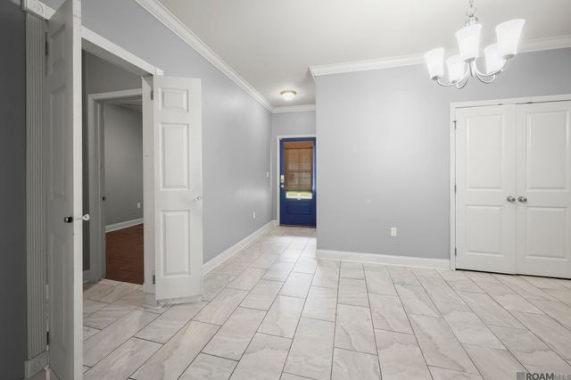 10836 Field Pointe Dr, Denham Springs, LA 70726
