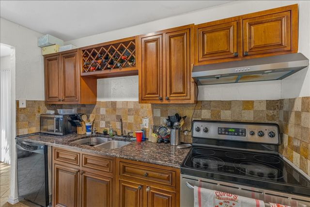 3423 Hickory Hill Drive, Arlington, TX 76014