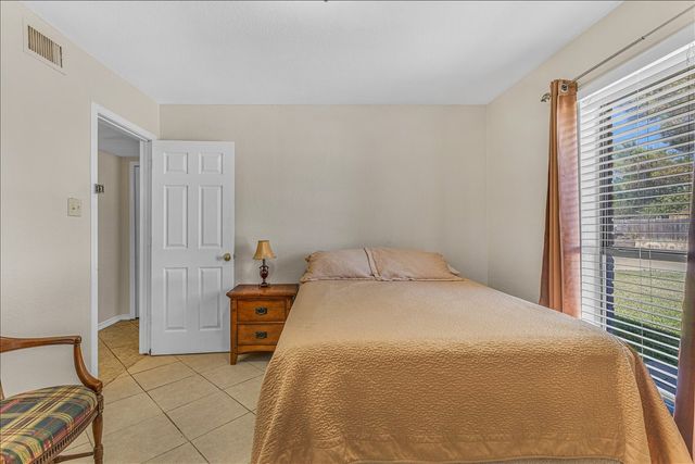 3423 Hickory Hill Drive, Arlington, TX 76014