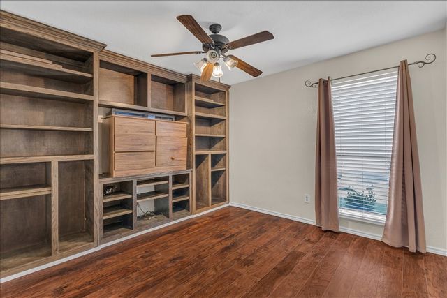 3423 Hickory Hill Drive, Arlington, TX 76014