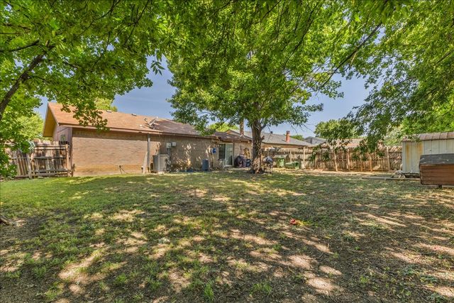 3423 Hickory Hill Drive, Arlington, TX 76014
