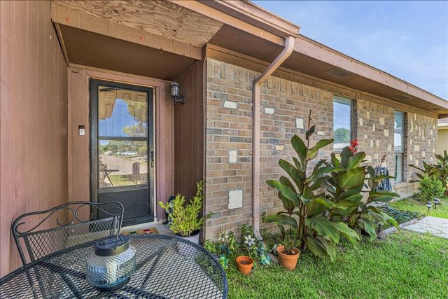 3423 Hickory Hill Drive, Arlington, TX 76014