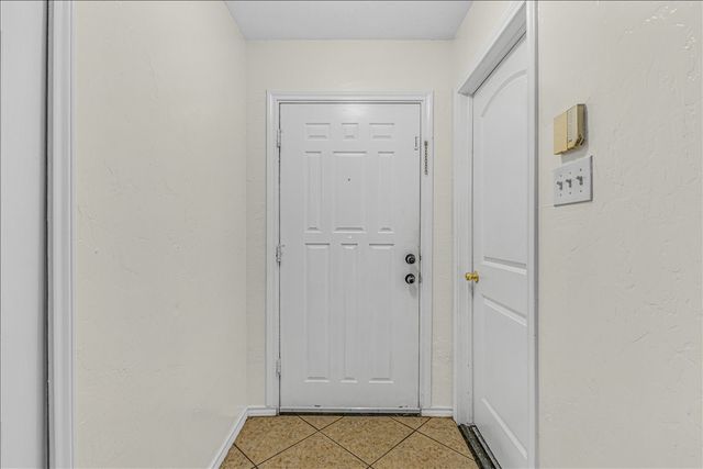 3423 Hickory Hill Drive, Arlington, TX 76014