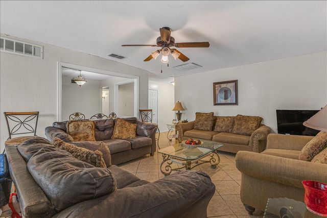 3423 Hickory Hill Drive, Arlington, TX 76014