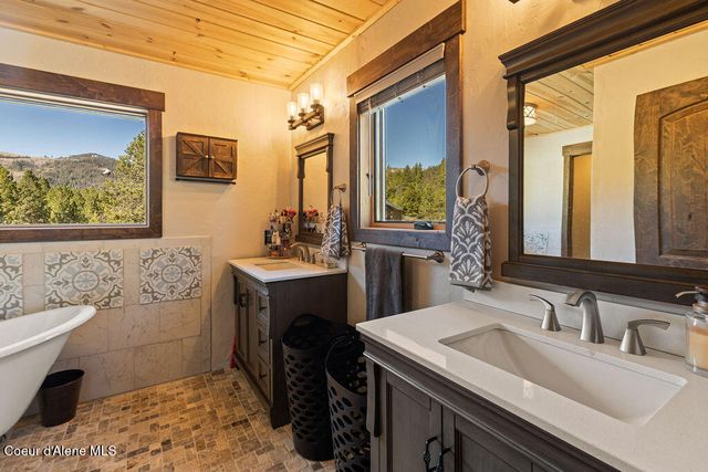 3702 S Puma Dr, Coeur D'alene, ID 83814