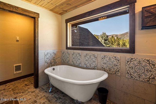 3702 S Puma Dr, Coeur D'alene, ID 83814