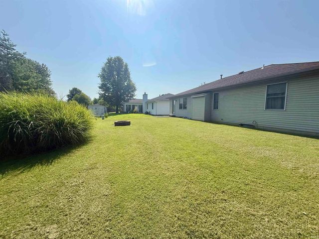 6200 Summit Pointe Way, Newburgh, IN 47630
