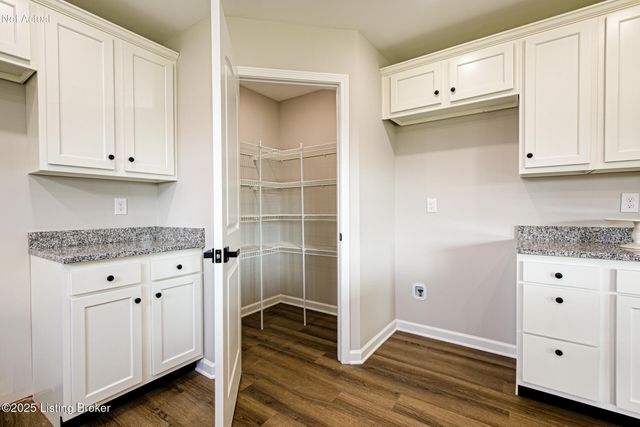 7300 Jacks Landing, Louisville, KY 40291