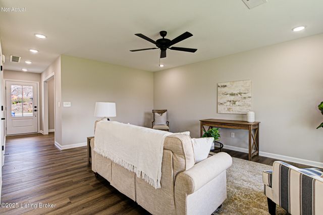 7300 Jacks Landing, Louisville, KY 40291