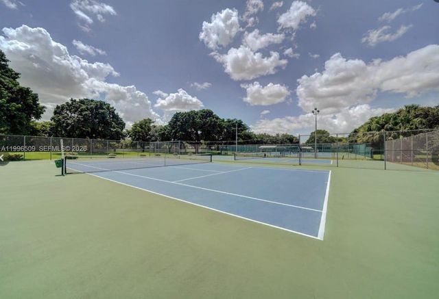 2703 Nassau Bnd E2, Coconut Creek, FL 33066