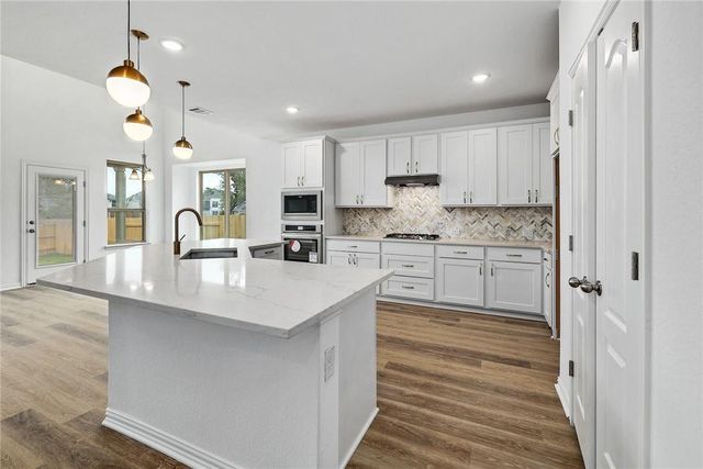 1212 Truscon PATH, Leander, TX 78641